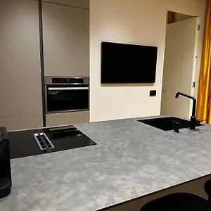 Home: Esclusivo E Moderno , Milano Italia